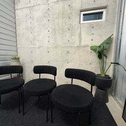 SET OF 3 BLACK CHAIRS MODERN SLEEK CHAIRS (DELIVERY AVAILABLE) 