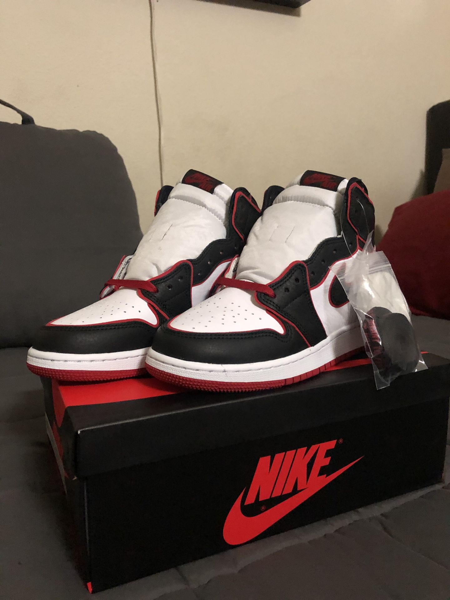 Jordan 1 Bloodline