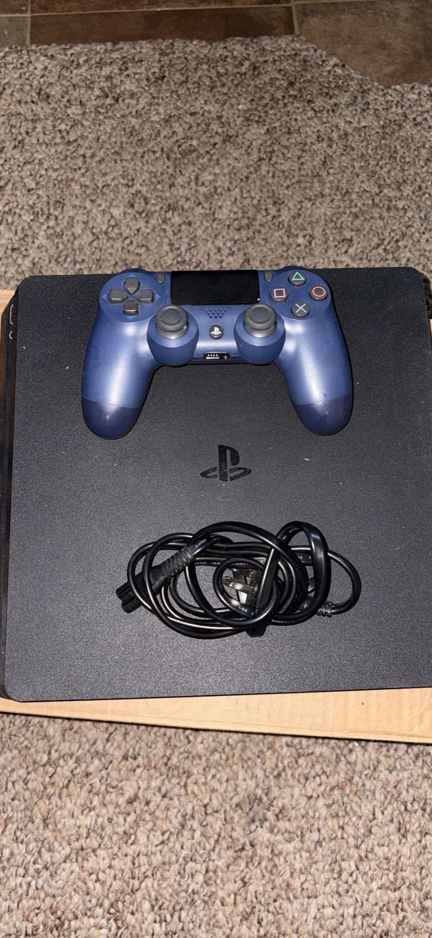 PLAYSTATION 4 w/ CONTROLLER & POWER CORD
