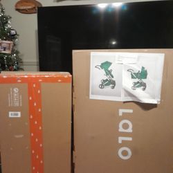 Crazy Sale New Sealed  Lalo Stroller With Bassent And Brand New Lalo Play Table,  Walmrt $850 My Price 300