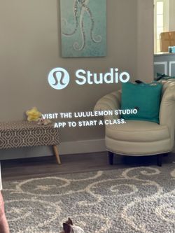 Lululemon/Peloton Mirror Fitness System
