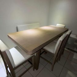 Comedor Dinning Table