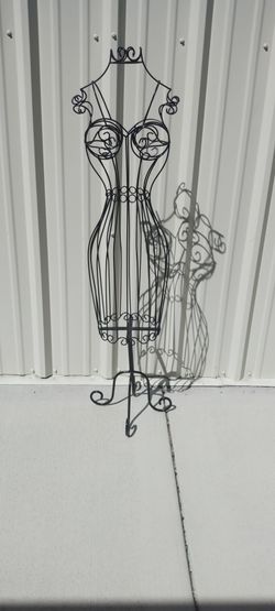 Wire mannequin