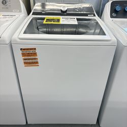 Whirlpool 4.7 - 4.8 cu. ft. Top Load Washer in White with 2-in-1 Removable Agitator and Deep Water Wash option