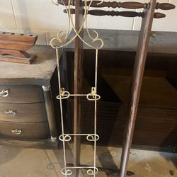 Hanging Metal Plate Display