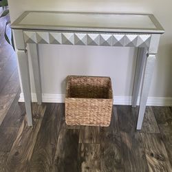 Accent Table 