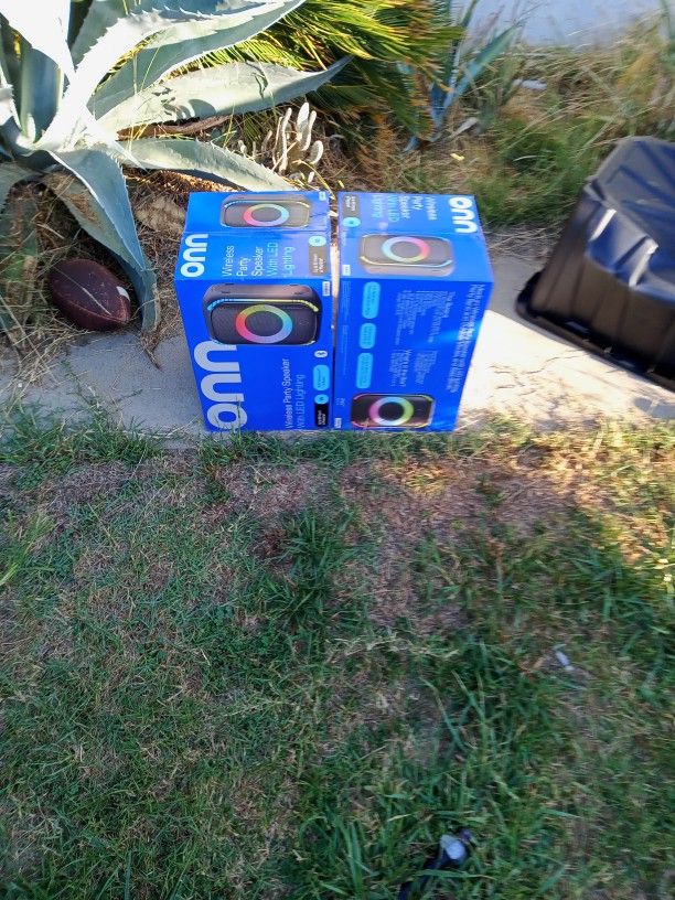 Onn Wireless Party Speakers 