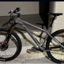 Nukeproof Scout 290  (size XL)