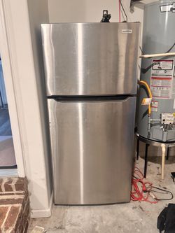 Frigidaire stainless top-freezer refrigerator