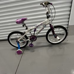 The Kent Peace 18-inch bike is a BMX-style bike