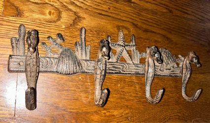 Seahorse Cast Iron Wall Hooks
