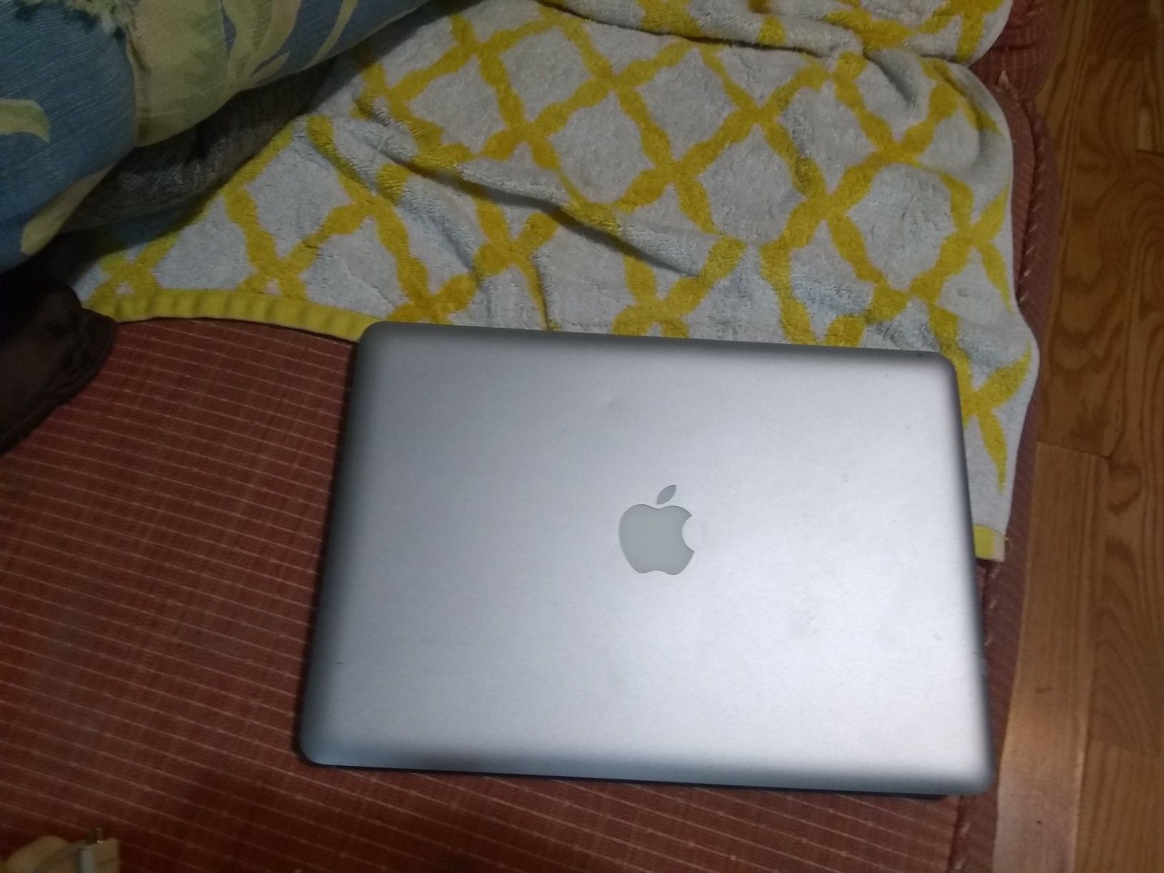 Apple MacBook pro