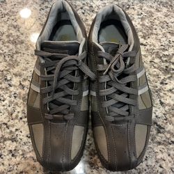 Sketcher active shoe , upper leather , size 10… barely used … very comfortable for walking … 15