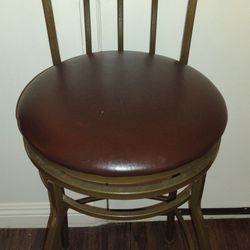 Solid Metal Cushioned Bar Swivel Chair 