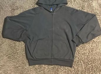 Yeezy sweater - size M