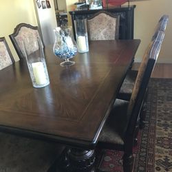 Dining Room Set  -  Table and 6 Upholstered Chairs 