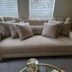 An Elegant Sofa Set
