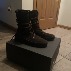 Yeezy Crepe Boot