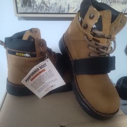 Couger Paws Size 11