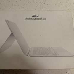 iPad Magic Keyboard Folio 