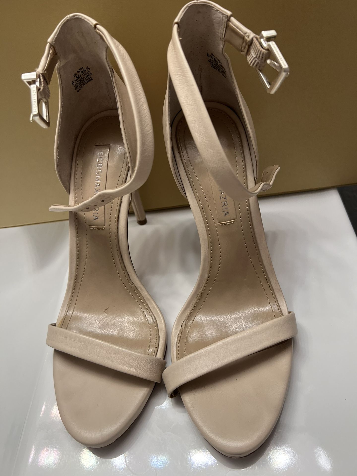 BCBGMAXAZRIA “Ma-Dona” Heels, Size 6,5