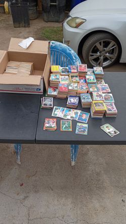 Large Lot of Vintage Baseball Cards