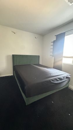 Queen/Full BedFrame