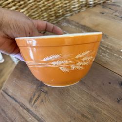 Vintage Pyrex Autumn Harvest Bowl 