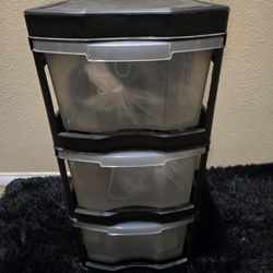 Rubbermaid 3 Drawer Storage 