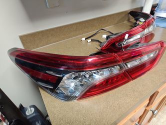 Toyota Camry(2018-24) XSE Tail Light Assembly Pair