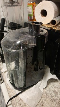 Estractor de jugos y licuadora