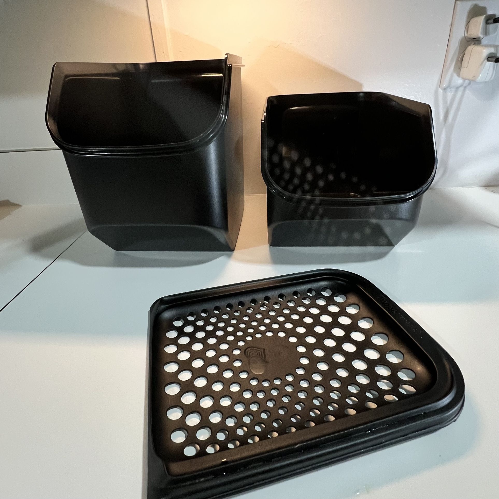 Tupperware Potato Keeper Black Bin