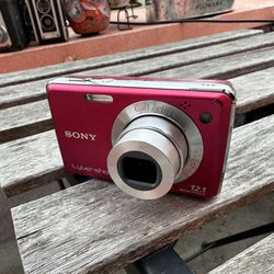 Vintage Sony Cybershot  Digital Camera 
