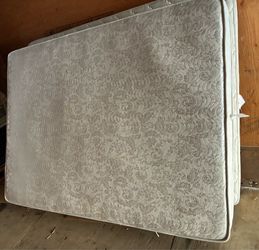 Queen sized Japanese mattress