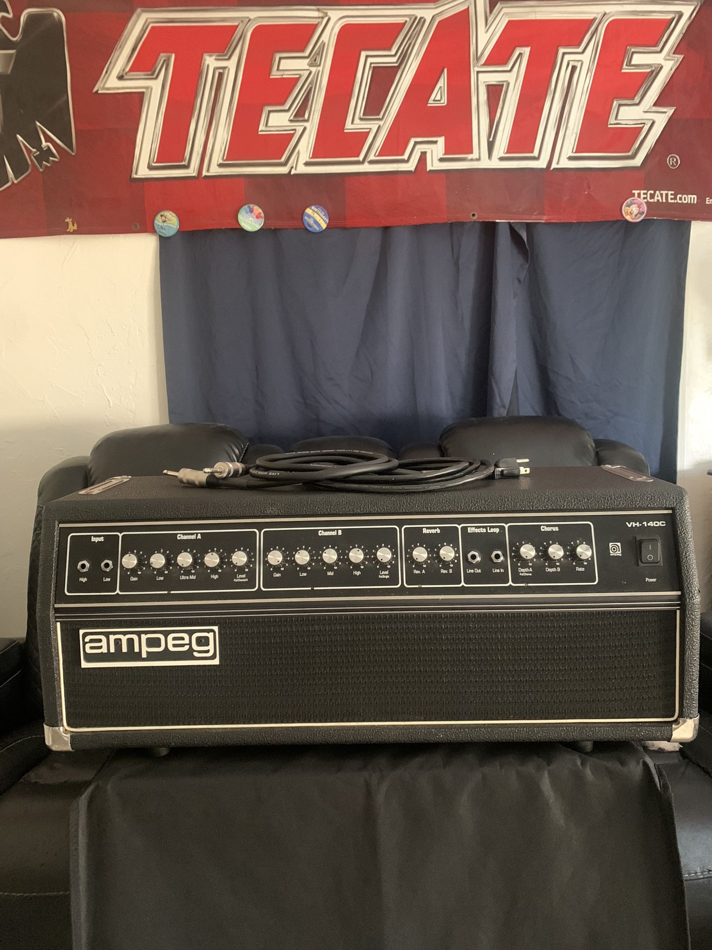 Ampeg VH140C Guitar Head Amp