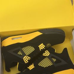 Jordan Thunders 4’s