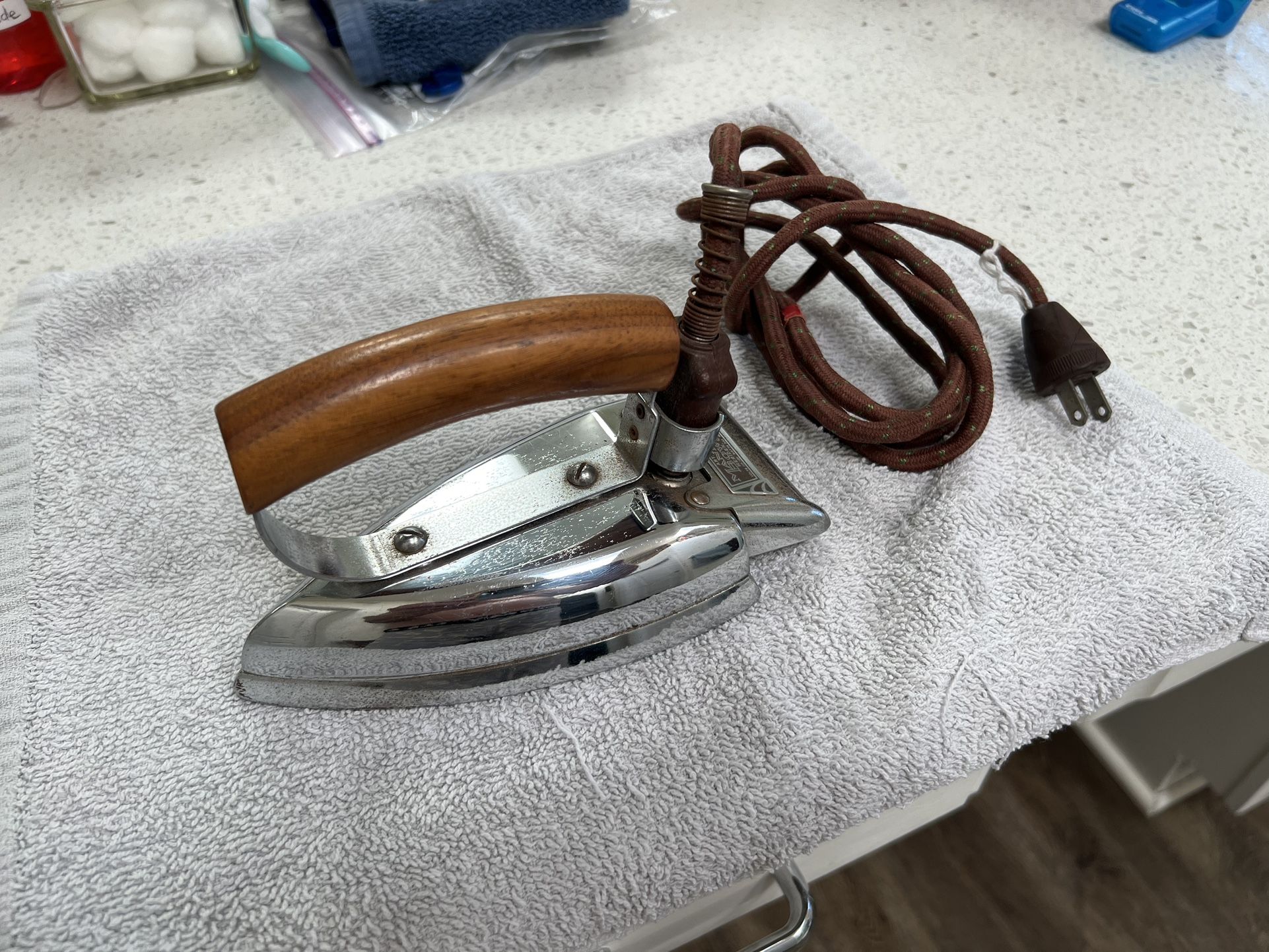 Antique Iron Excellent