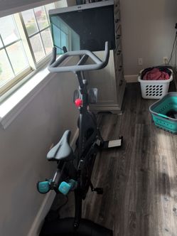Like new Peleton OBO