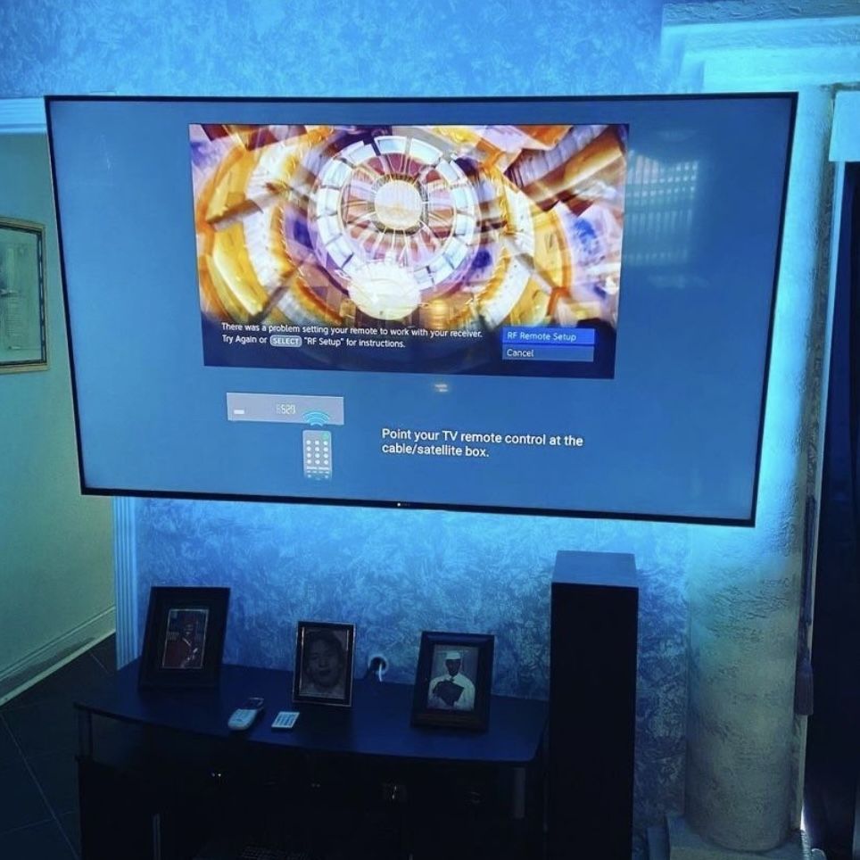 TV MOUNT