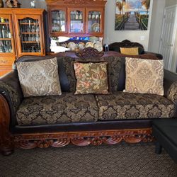 European Style Upholstered Sofa Carved Wood (FURNITURE OF AMERICA)