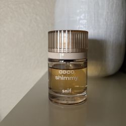 Snif perfume