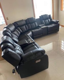 ELECTRIC RECLINING SECTIONAL SOFA/ BLUETOOTH/ SPEAKER/ USB PORT/ SPECIAL OFFER 