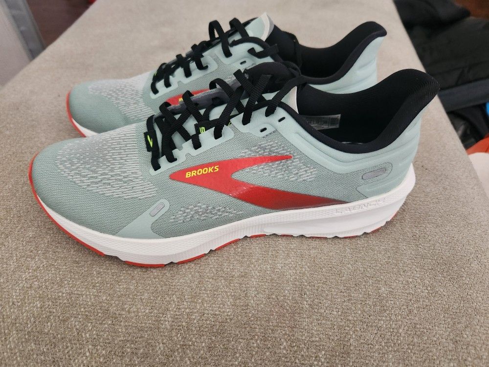 Brooks Running Shoes Mens Size 11