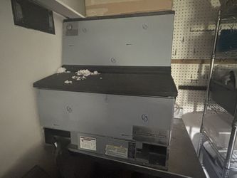 Hoshizaki KM-301BAJ Ding & Dent Crescent Cube Air Cooled Ice Maker & Bin