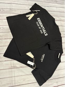 Essentials Black T