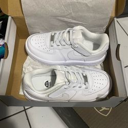 Nike Force 1  Size Boys 12.5