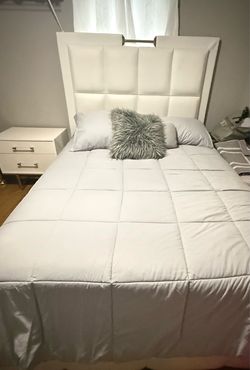 2 piece bedroom set Queen size