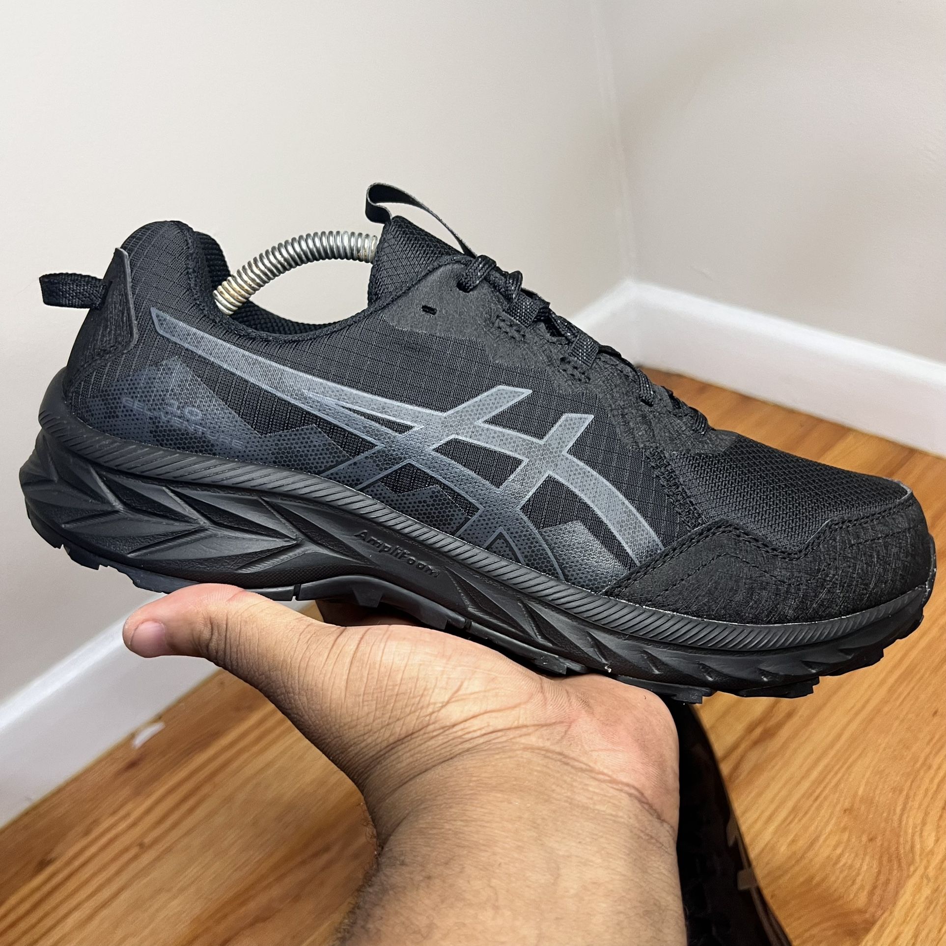 ASICS Gel Venture 10 Black Graphite Grey Size 10.5M