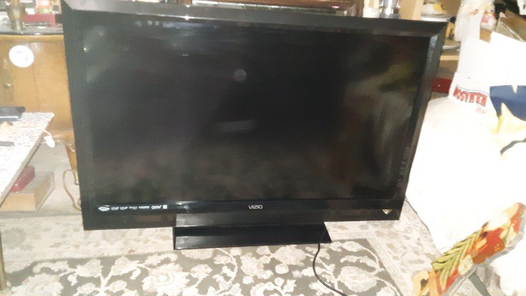 Vizio 42-inch Flat Screen Tv