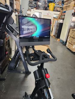 Nordictrack Spin Bike X24 Bike with Incline decline- 20% incline -10% decline - 900$